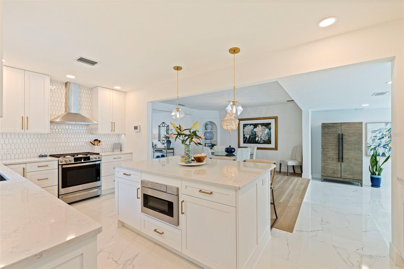 Image 16 of 46 For 176 25th Avenue N