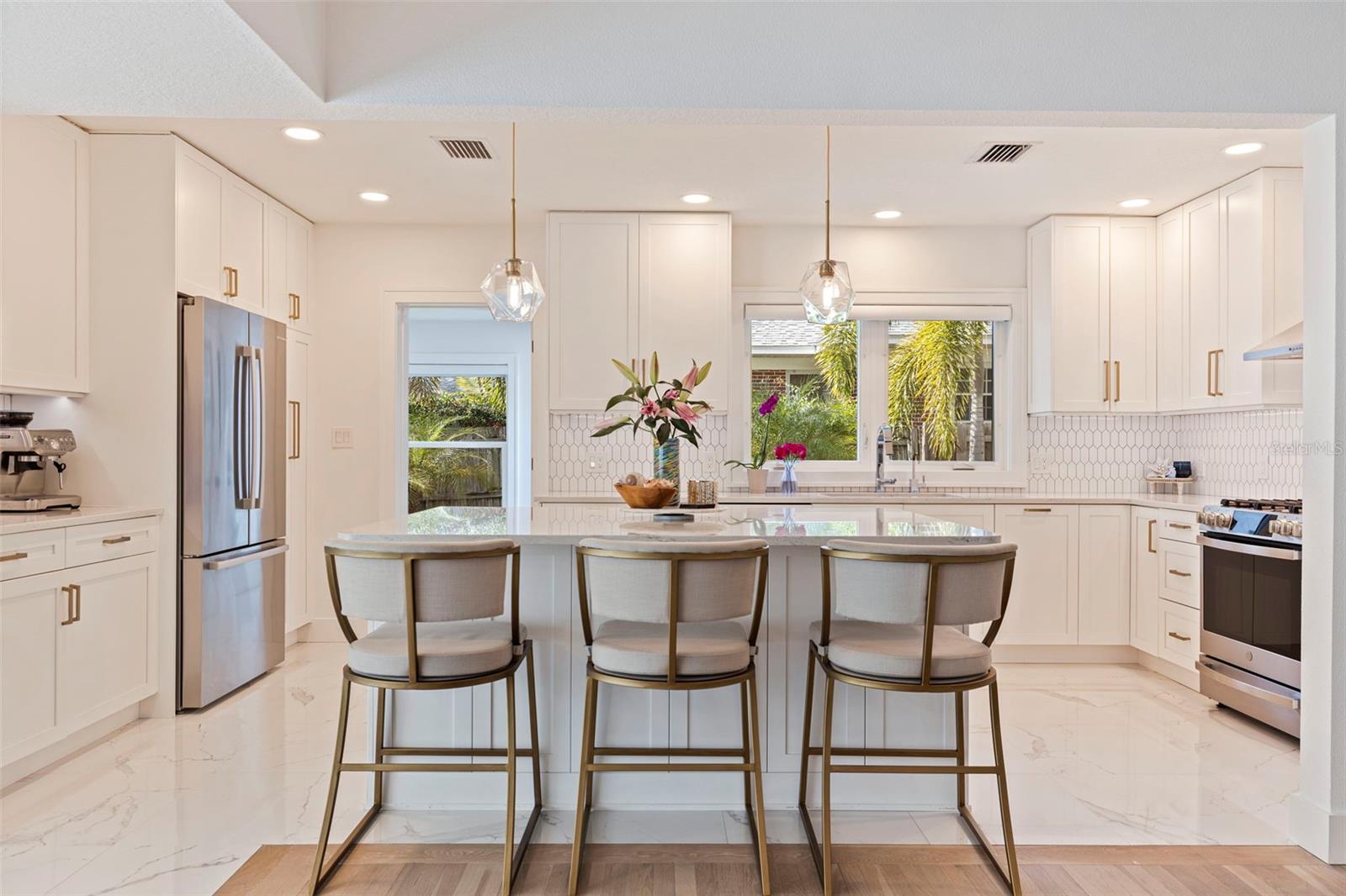 Image 17 of 46 For 176 25th Avenue N