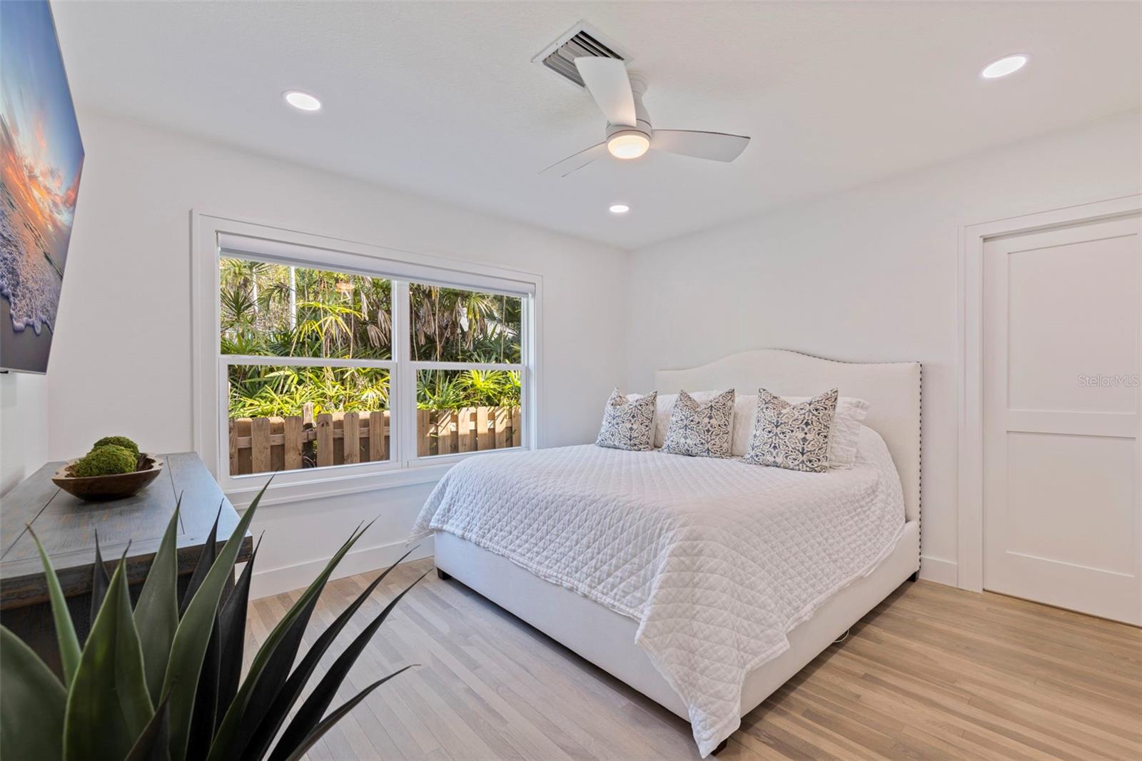 Image 26 of 46 For 176 25th Avenue N