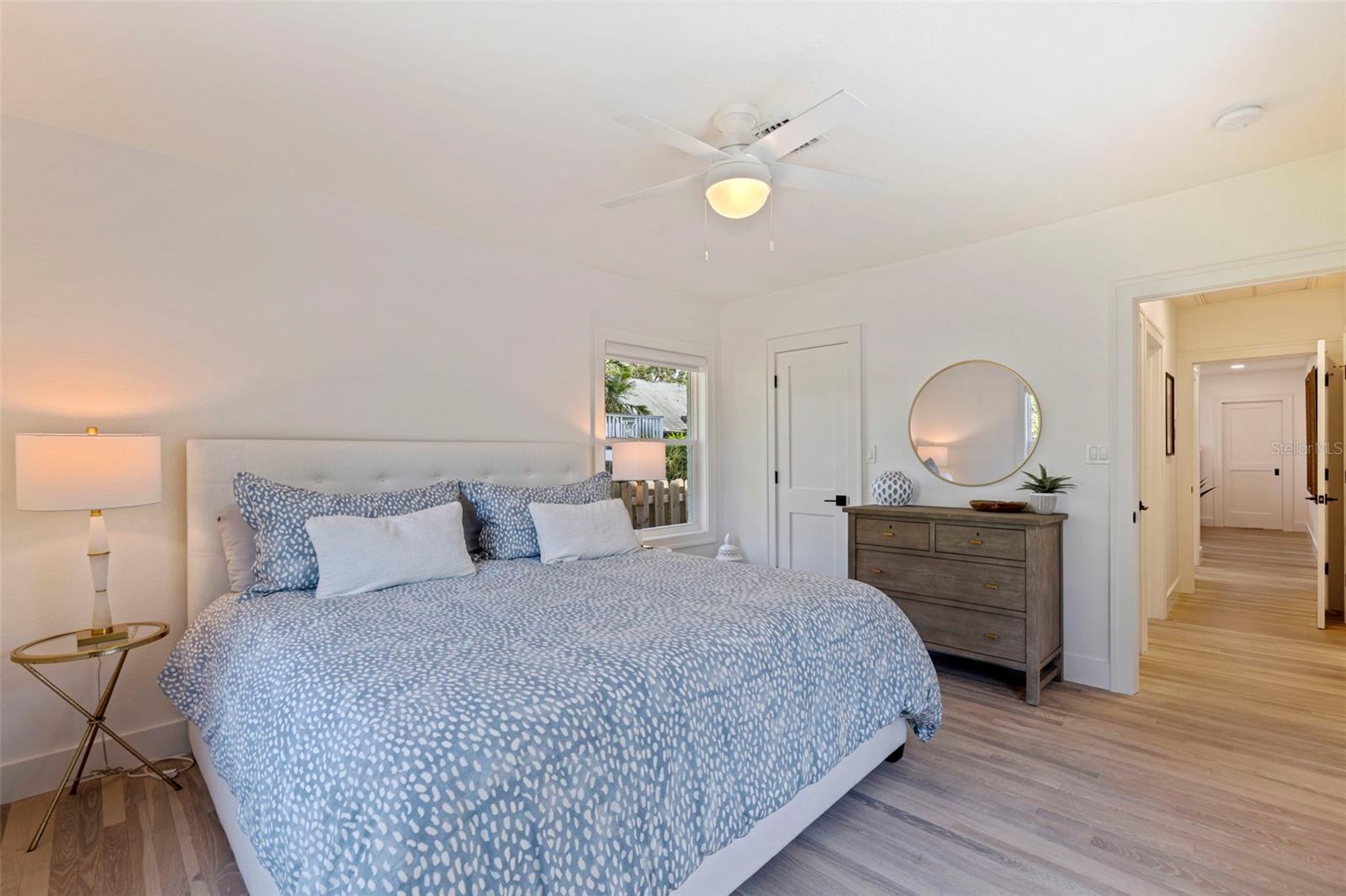 Image 30 of 46 For 176 25th Avenue N