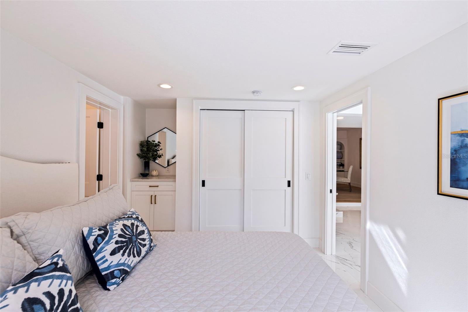 Image 34 of 46 For 176 25th Avenue N