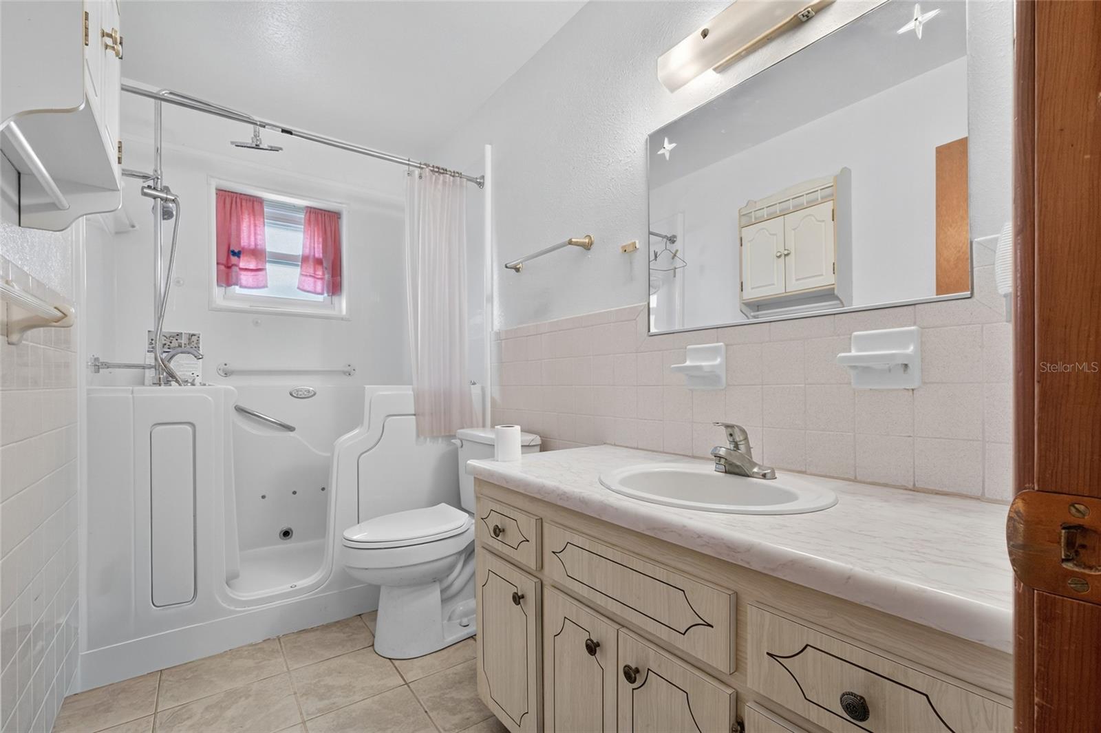 Image 13 of 23 For 5410 Satsuma Drive