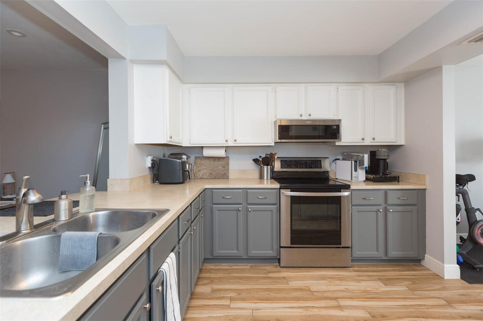 Image 8 of 25 For 14123 Trouville Drive