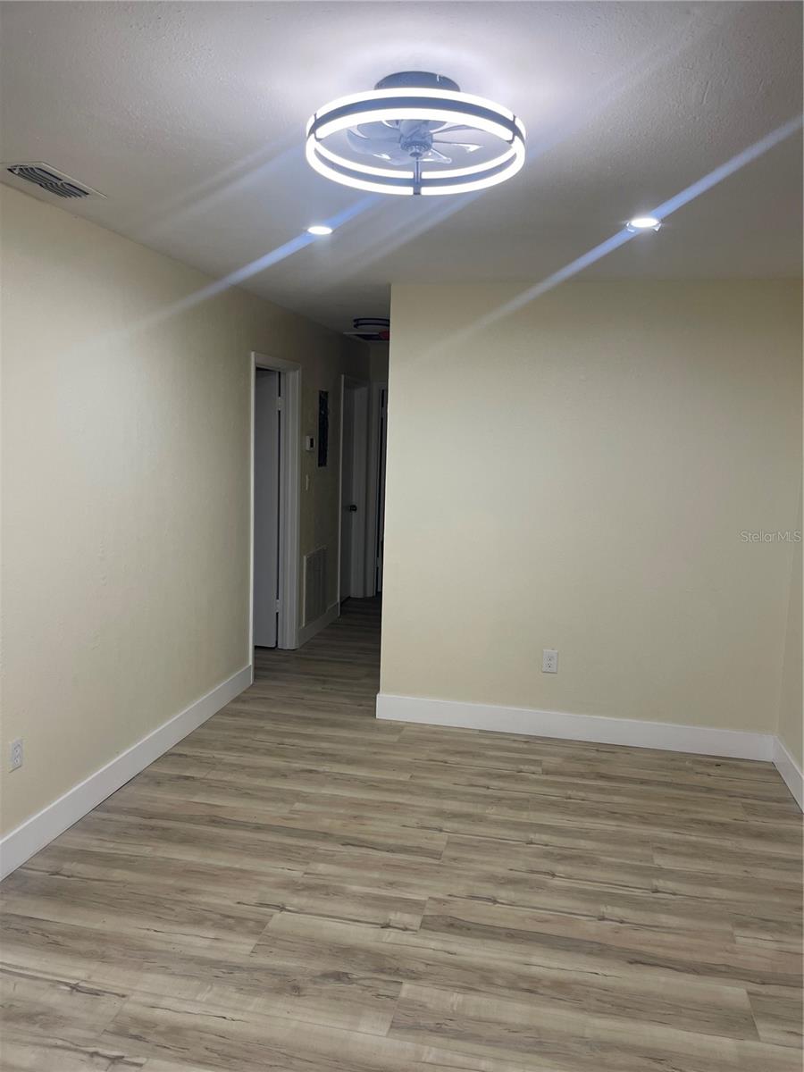 Image 3 of 8 For 4513 Gray Street