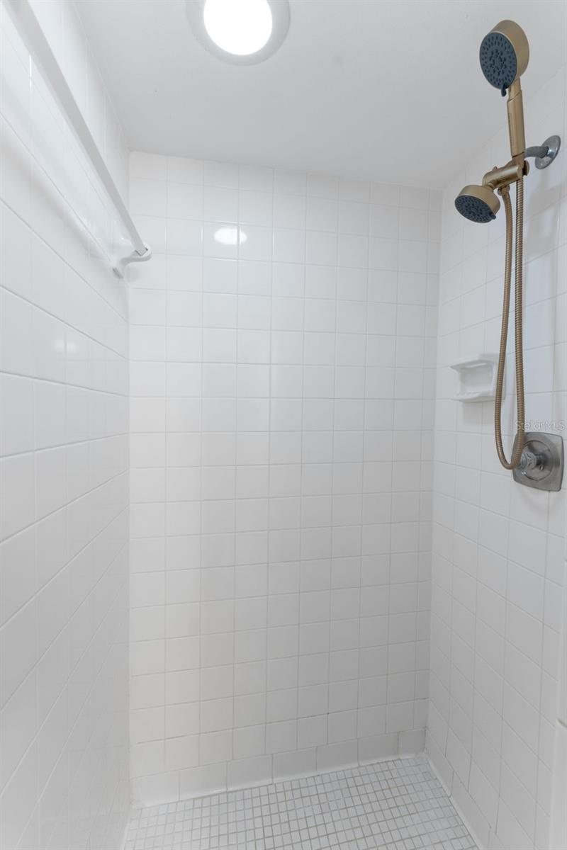 Image 21 of 37 For 219 Cypress Court 219