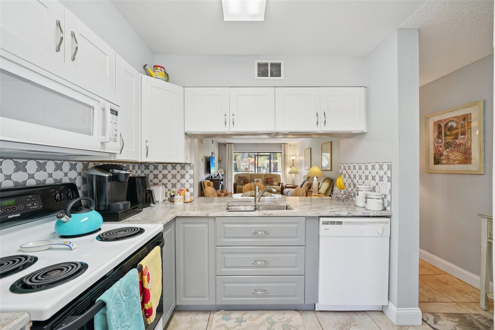 Image 19 of 86 For 3001 58th Avenue S 203