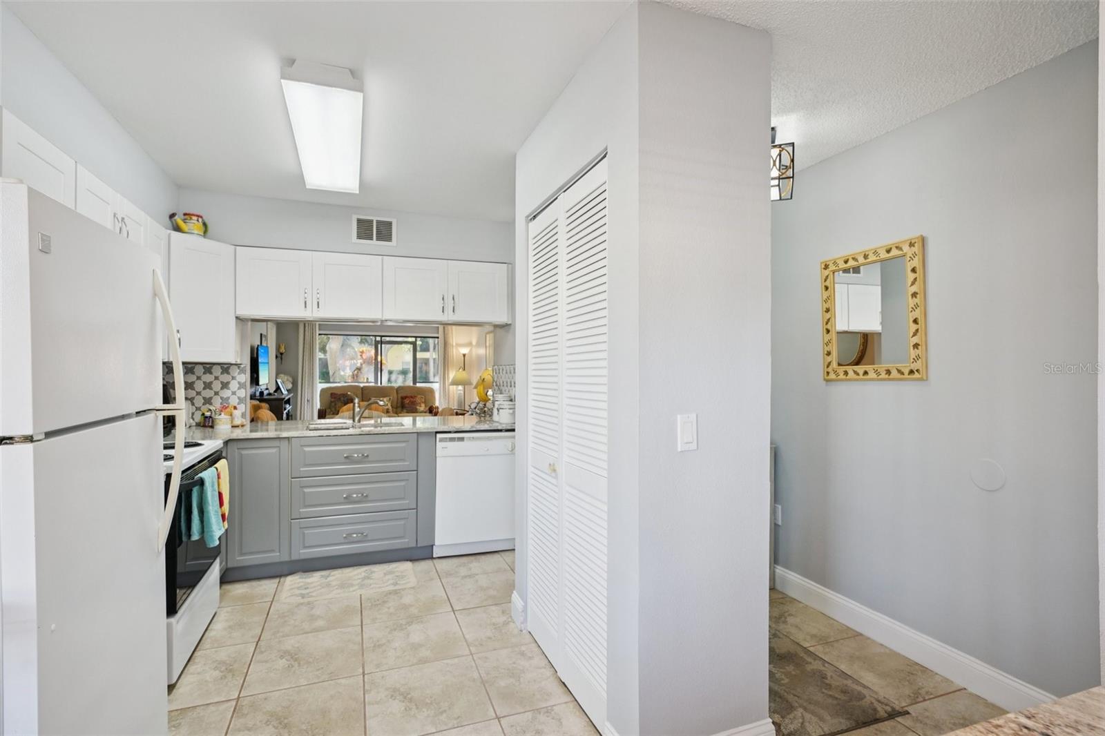 Image 20 of 86 For 3001 58th Avenue S 203