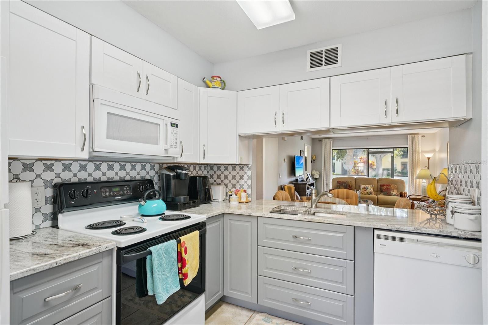 Image 22 of 86 For 3001 58th Avenue S 203