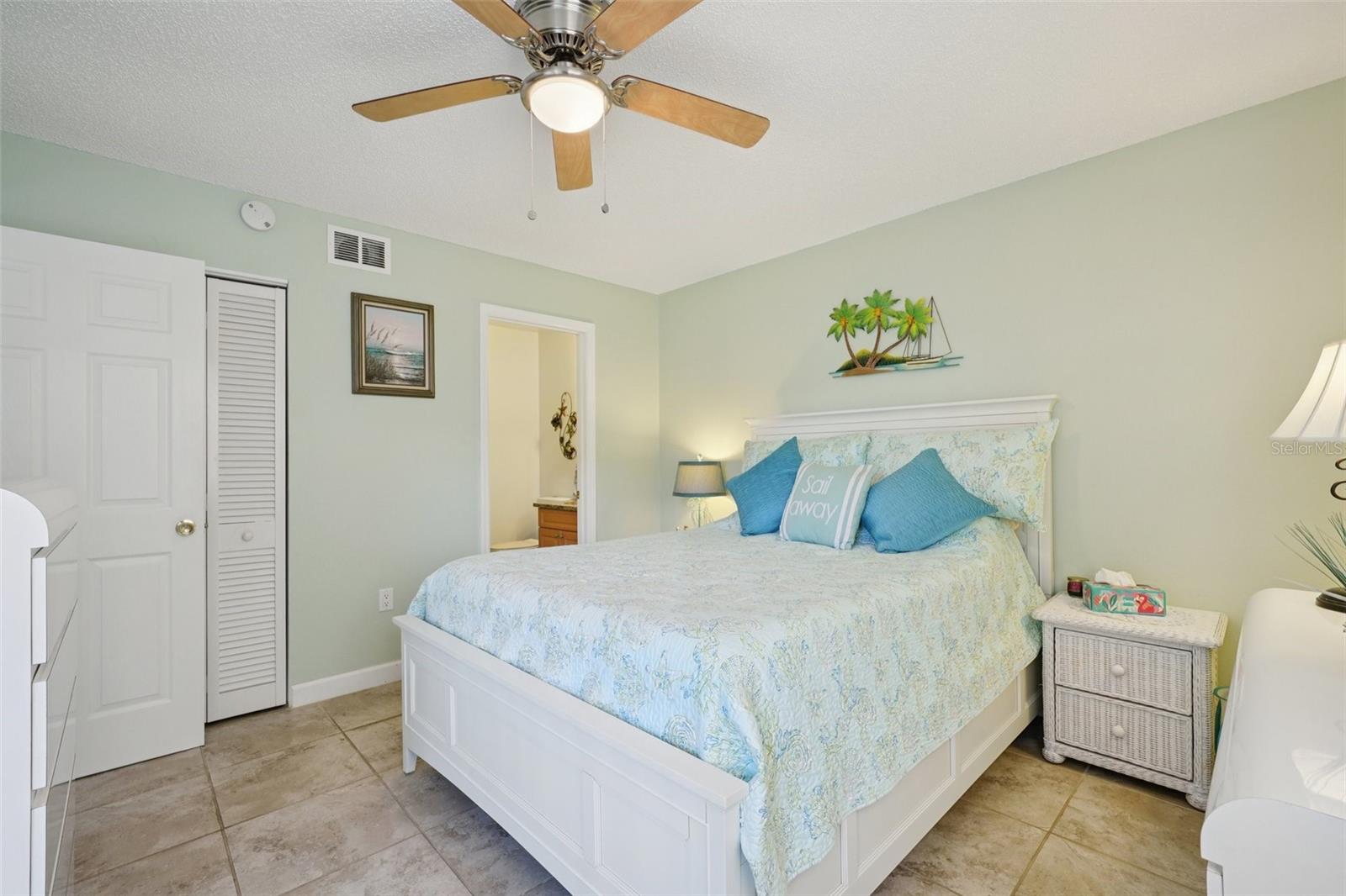 Image 27 of 86 For 3001 58th Avenue S 203