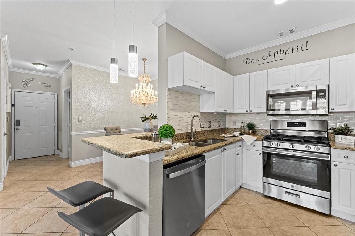 Image 28 of 53 For 2747 Via Capri 1132