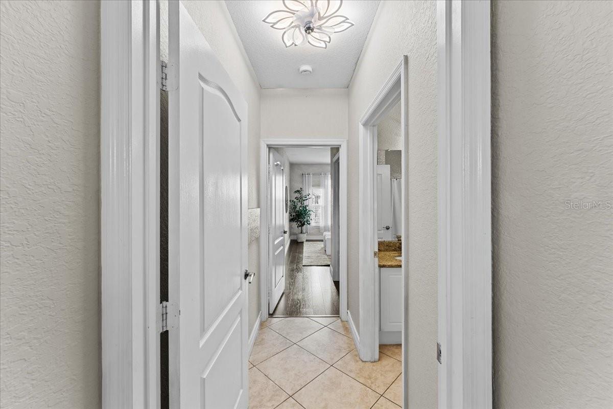 Image 33 of 53 For 2747 Via Capri 1132