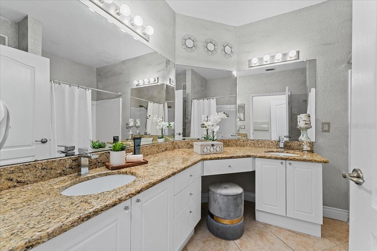 Image 34 of 53 For 2747 Via Capri 1132