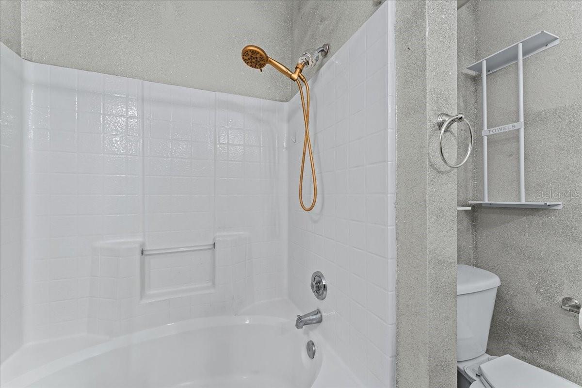 Image 37 of 53 For 2747 Via Capri 1132