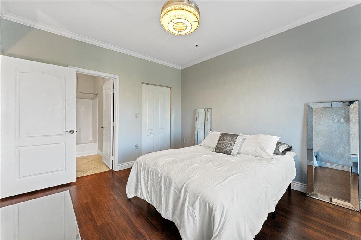 Image 46 of 53 For 2747 Via Capri 1132