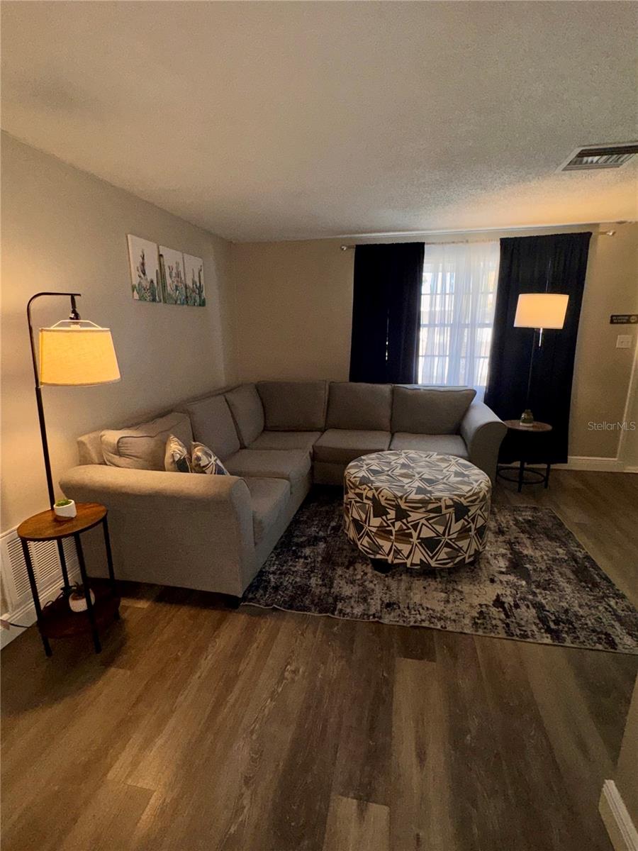 Image 10 of 25 For 7310 Ivanhoe Drive