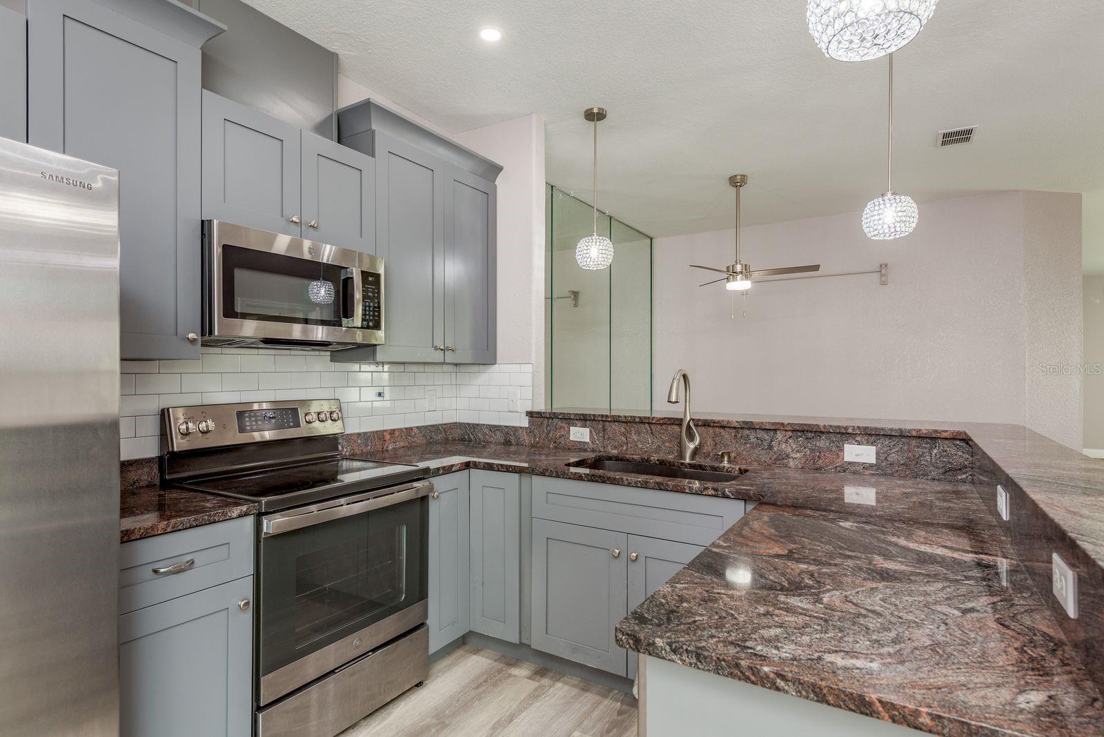 Image 12 of 33 For 3141 Brooker Creek Way