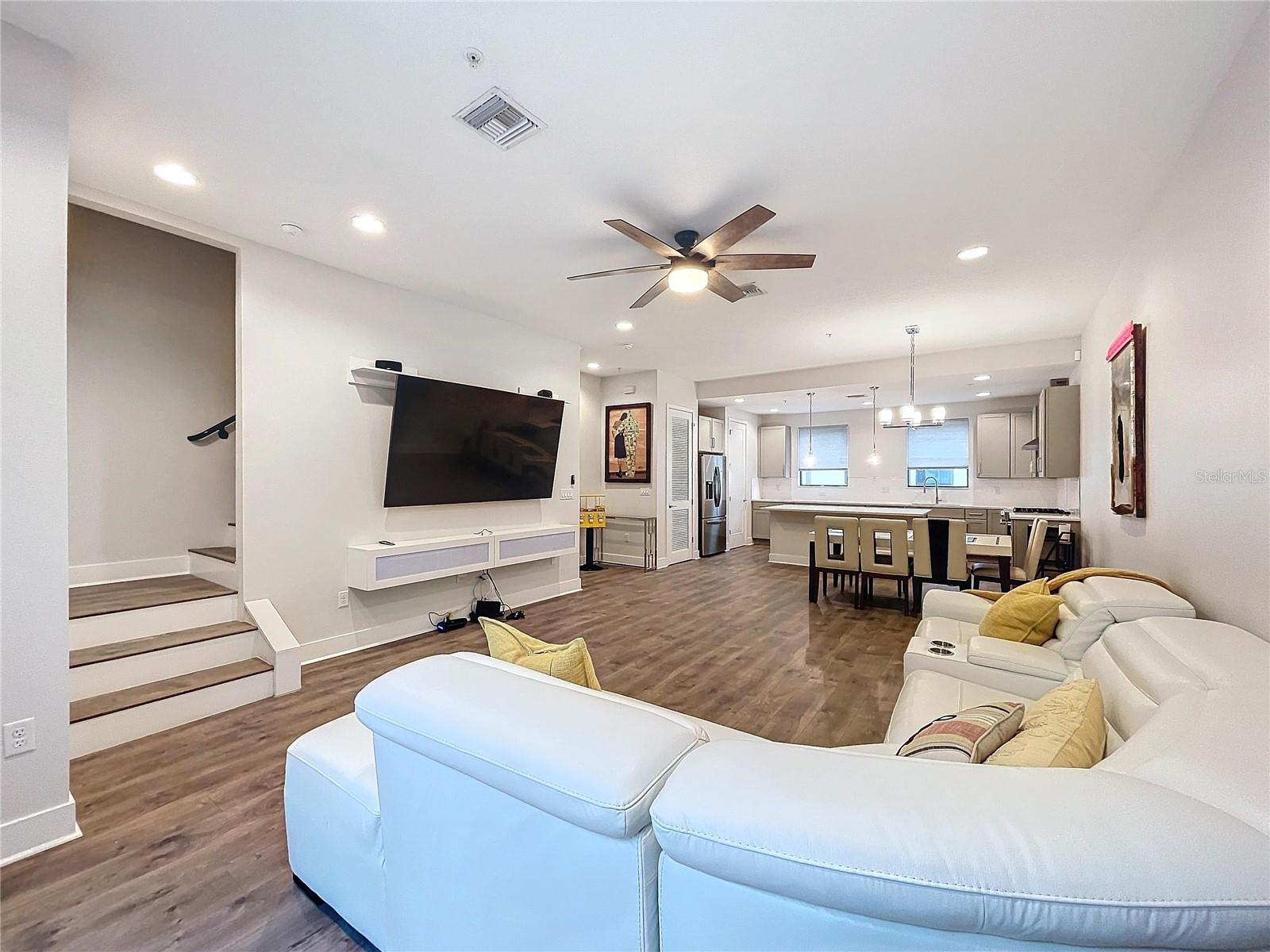 Image 10 of 83 For 2511 Grady Avenue N 59