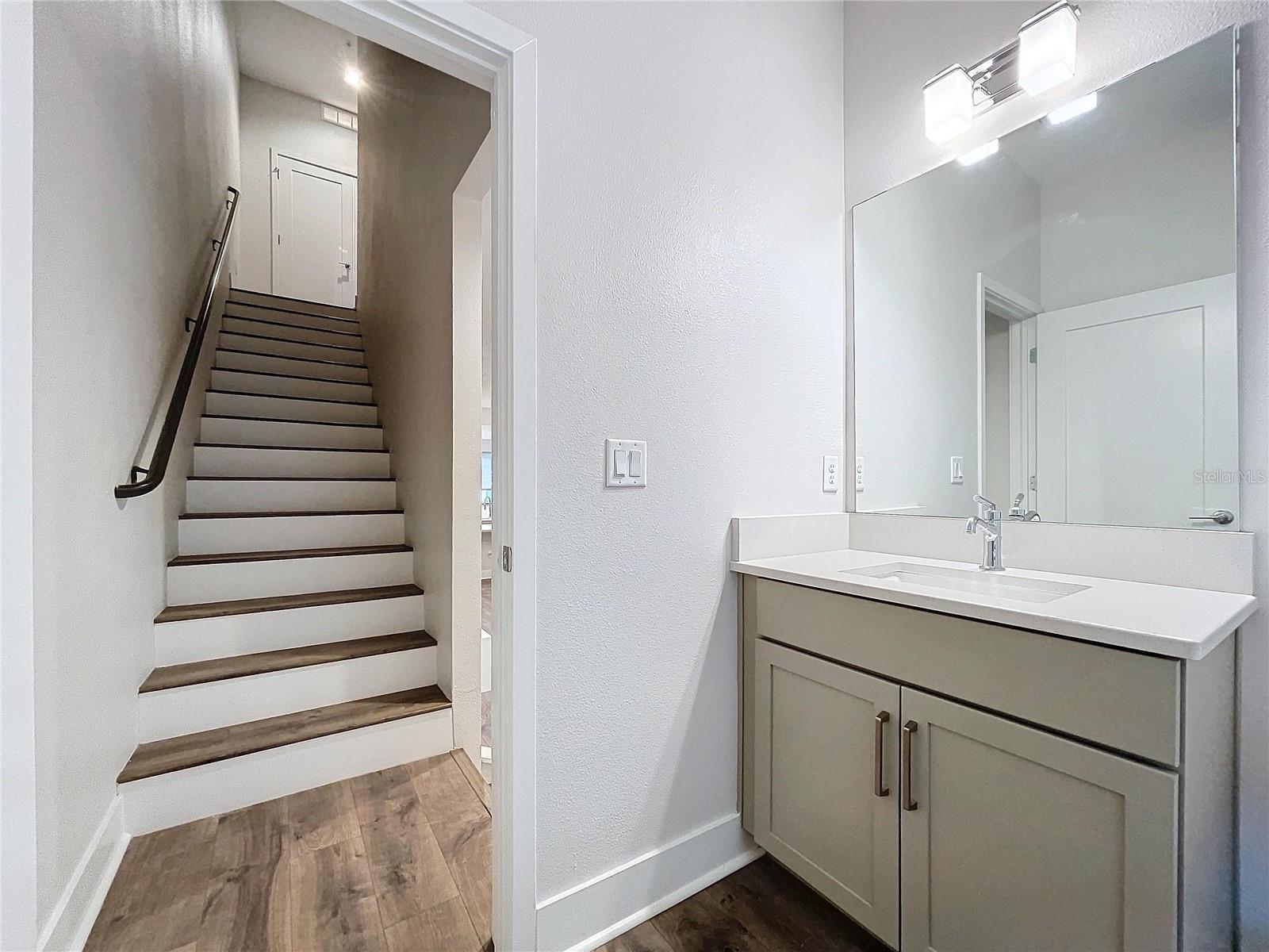 Image 44 of 83 For 2511 Grady Avenue N 59