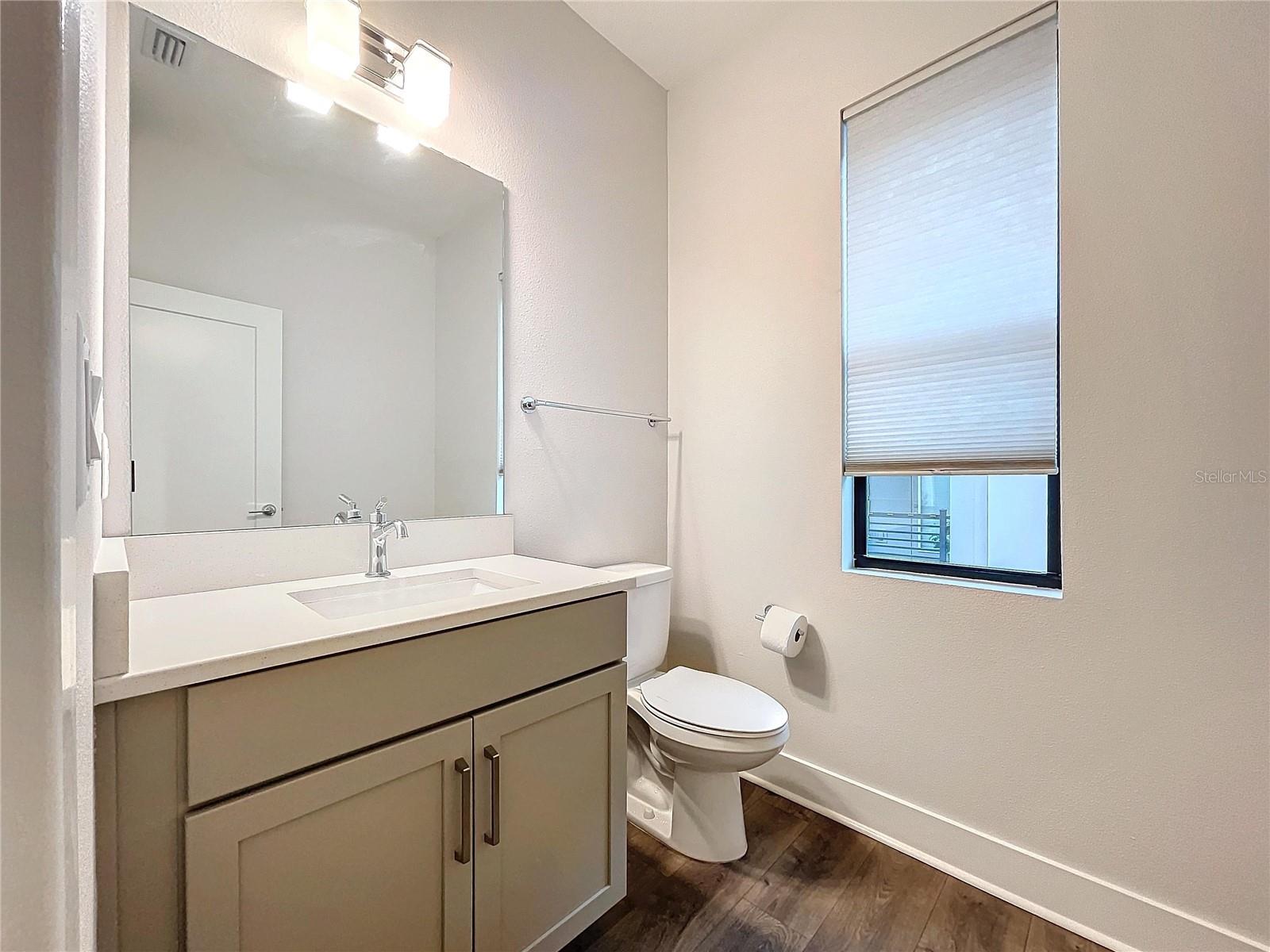 Image 45 of 83 For 2511 Grady Avenue N 59