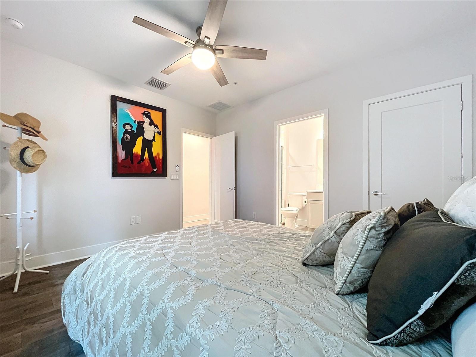 Image 52 of 83 For 2511 Grady Avenue N 59