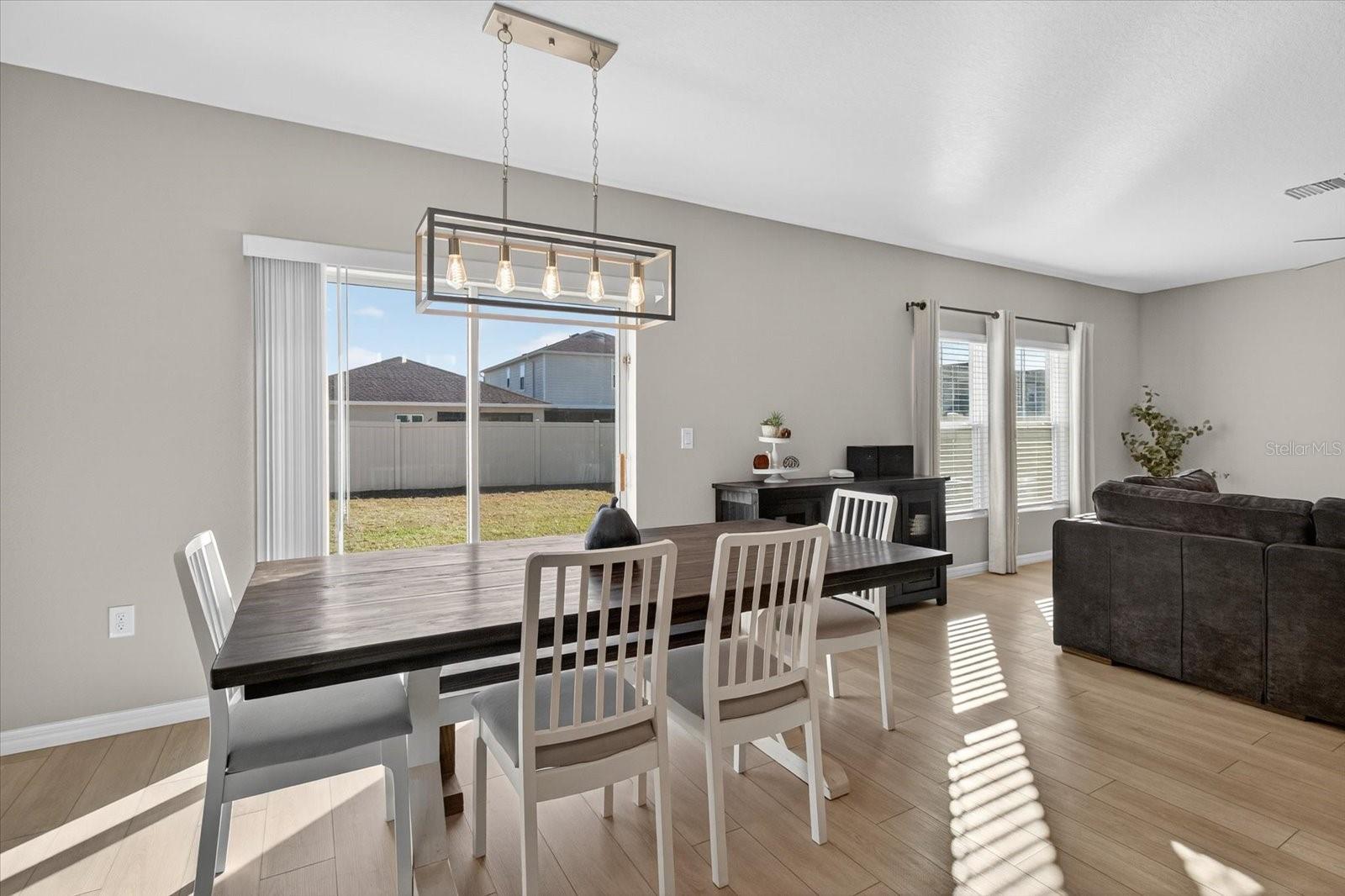 Image 16 of 55 For 7860 Peace Lily Avenue