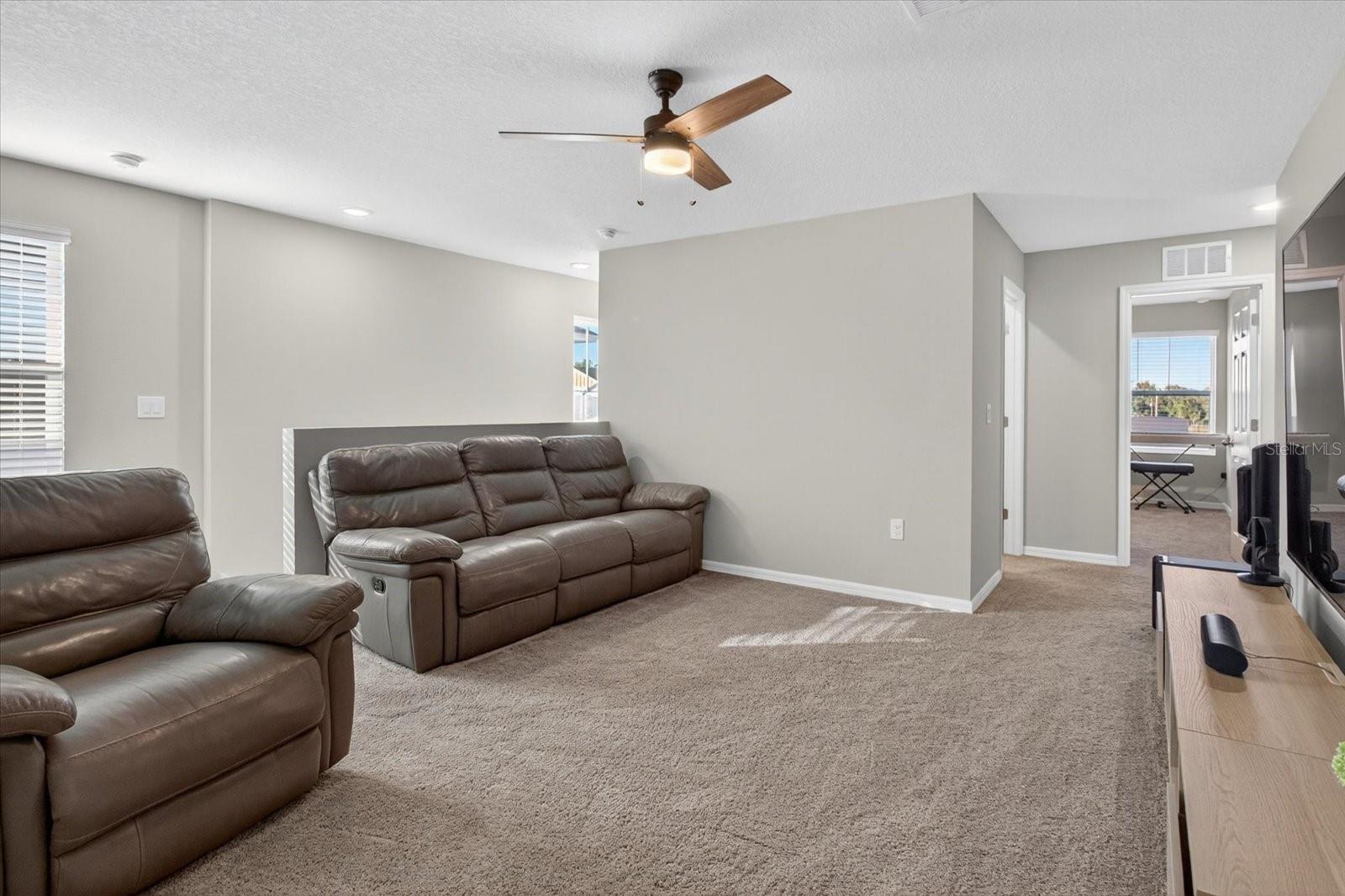 Image 24 of 55 For 7860 Peace Lily Avenue