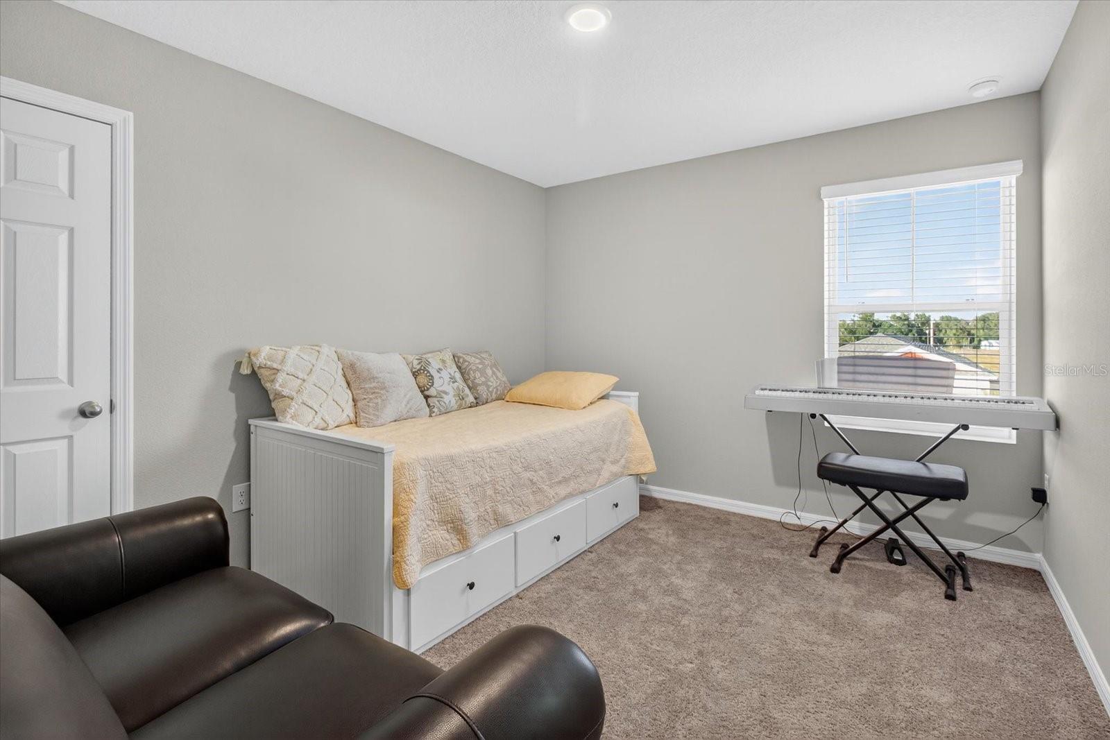 Image 32 of 55 For 7860 Peace Lily Avenue