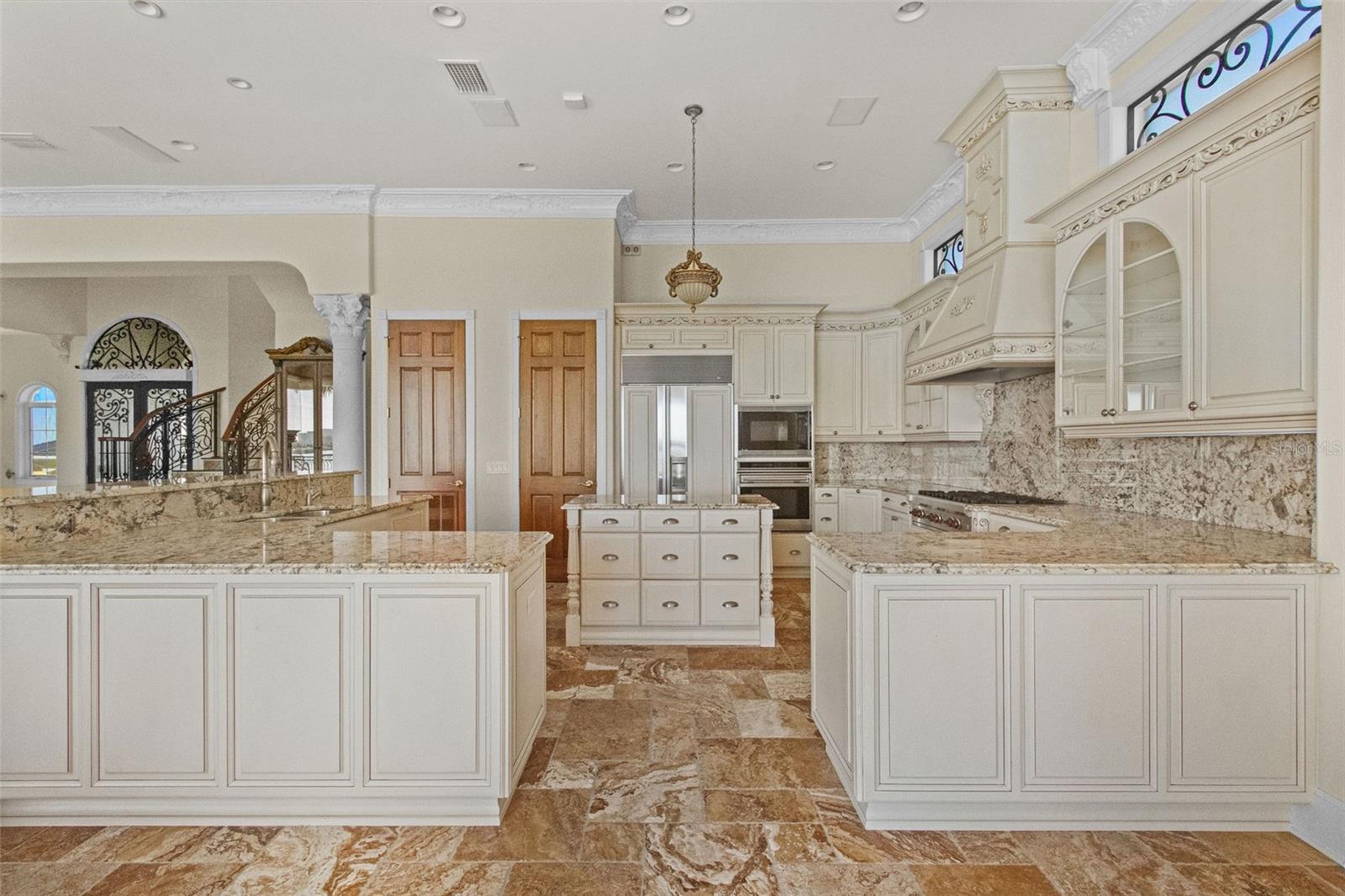 Image 27 of 74 For 4107 Causeway Vista Drive