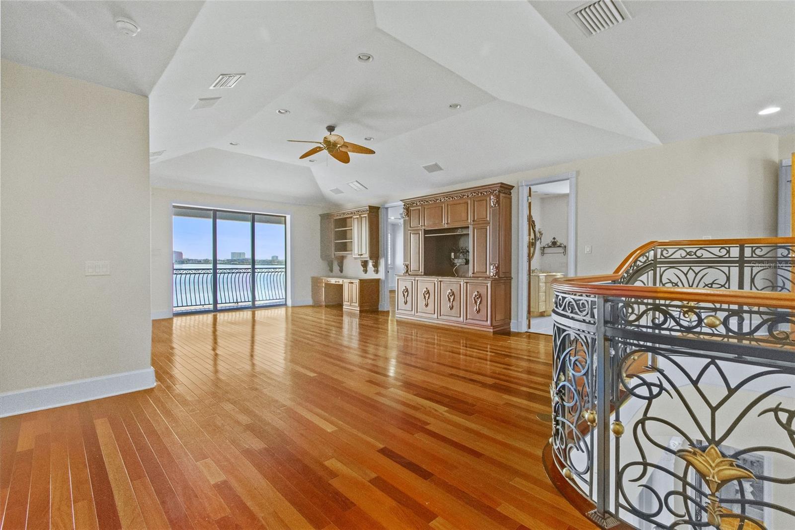 Image 47 of 74 For 4107 Causeway Vista Drive