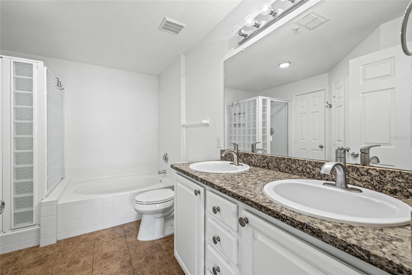 Image 15 of 44 For 501 Knights Run Avenue 2208