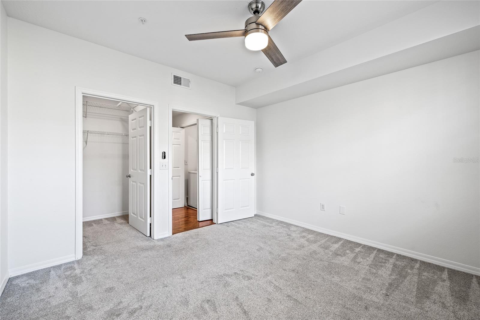 Image 19 of 44 For 501 Knights Run Avenue 2208