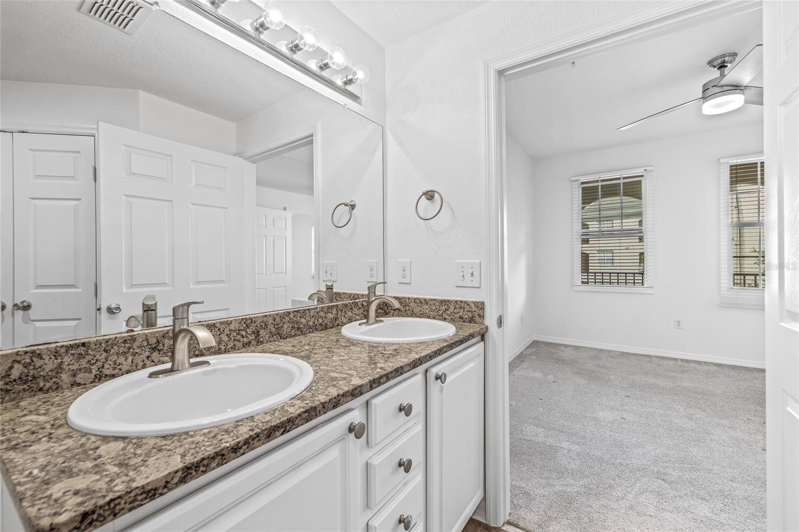 Image 21 of 44 For 501 Knights Run Avenue 2208