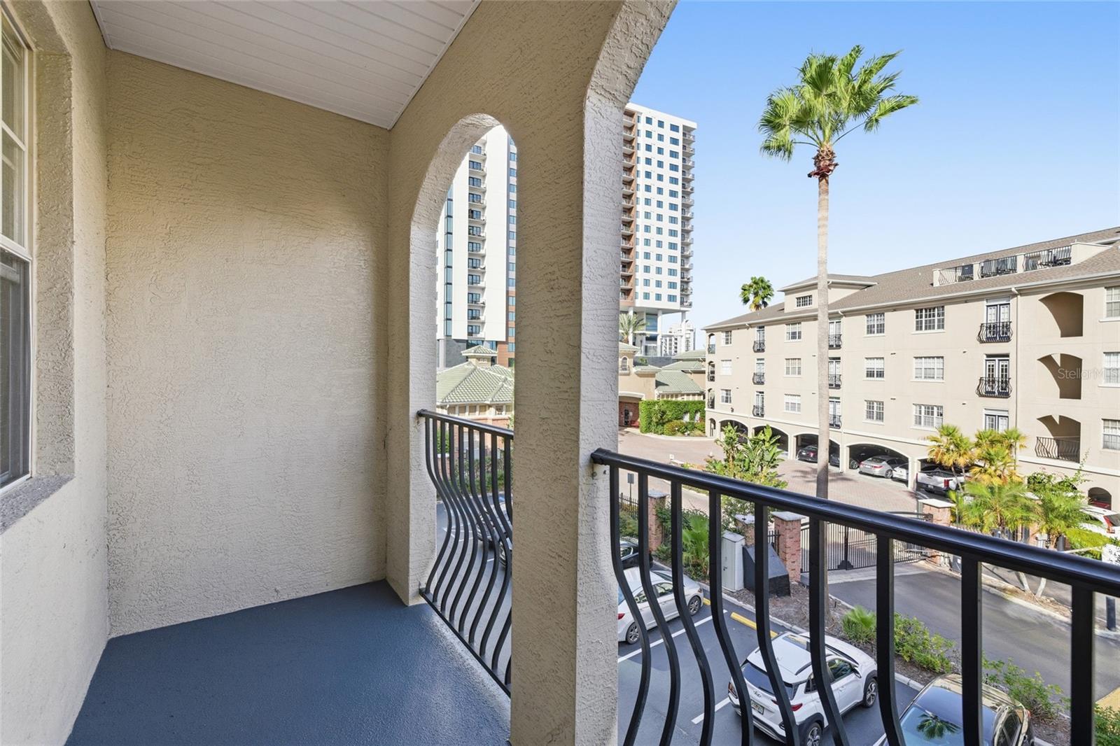 Image 26 of 44 For 501 Knights Run Avenue 2208