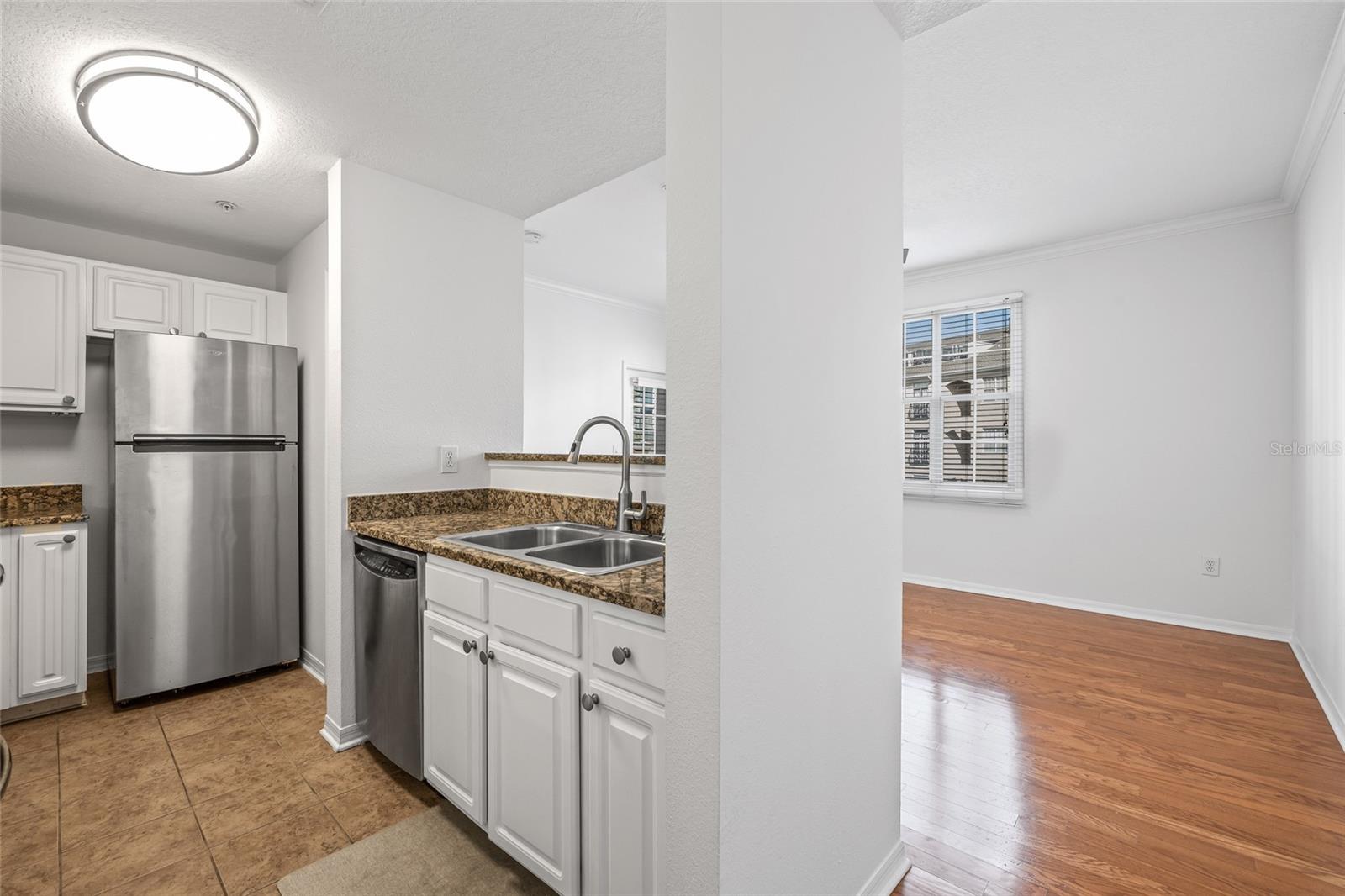 Image 5 of 44 For 501 Knights Run Avenue 2208