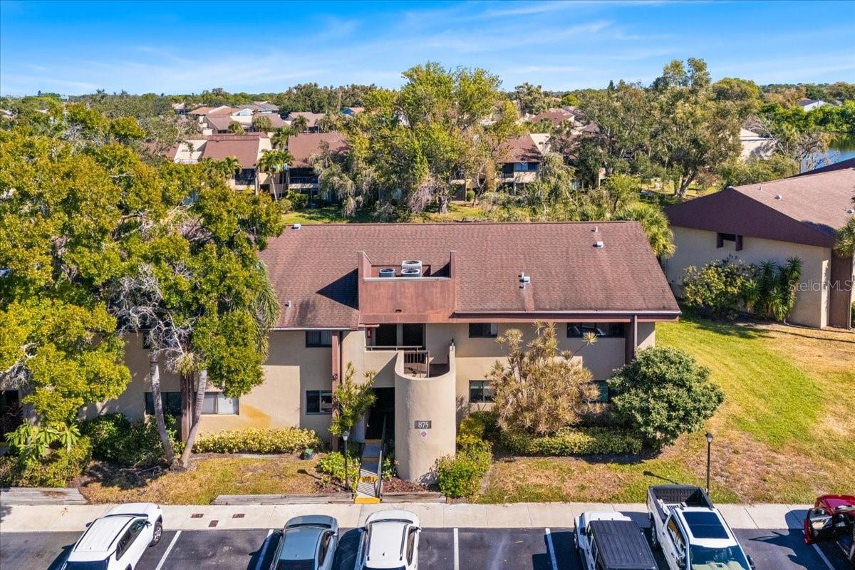 Image 2 of 42 For 875 Village Drive N 204