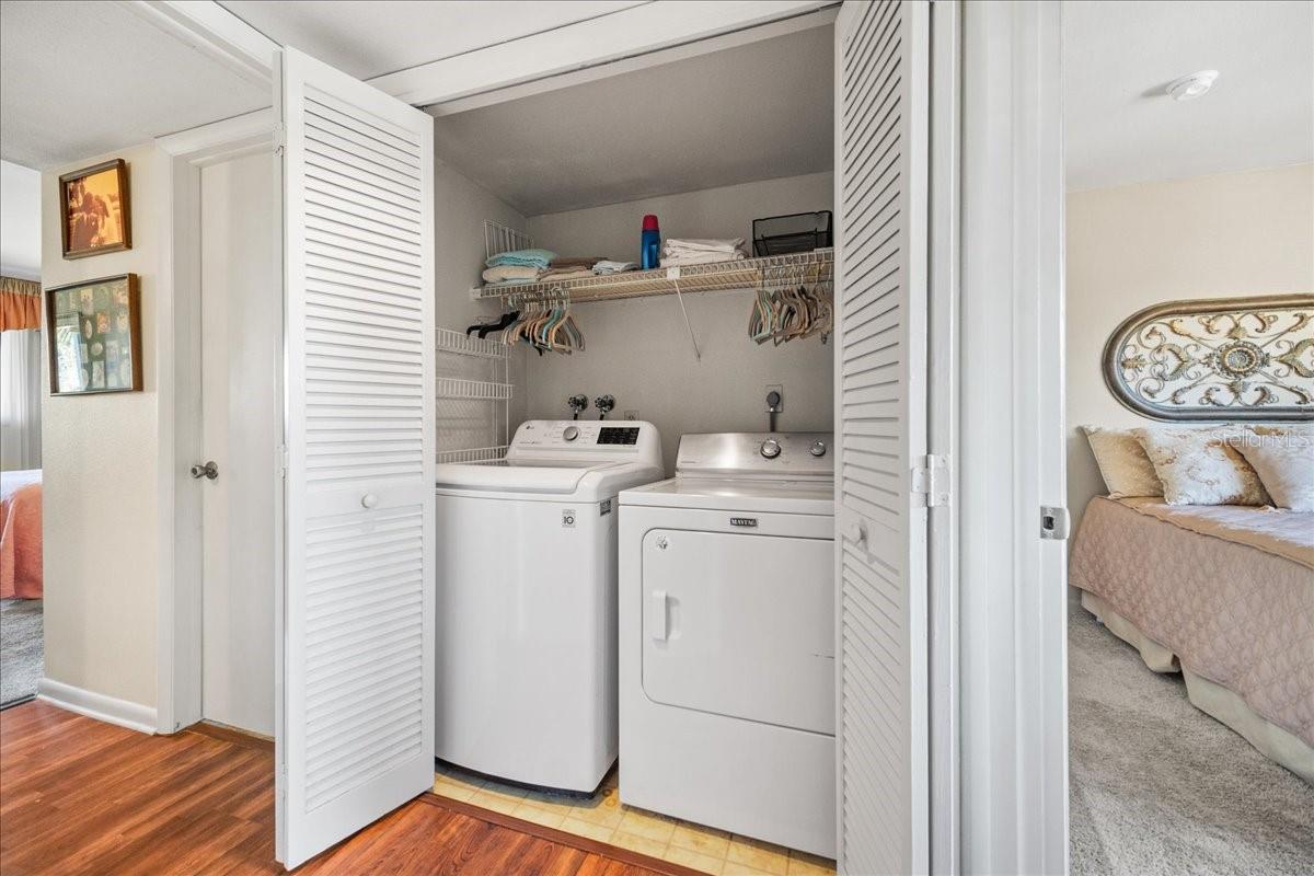 Image 28 of 42 For 875 Village Drive N 204