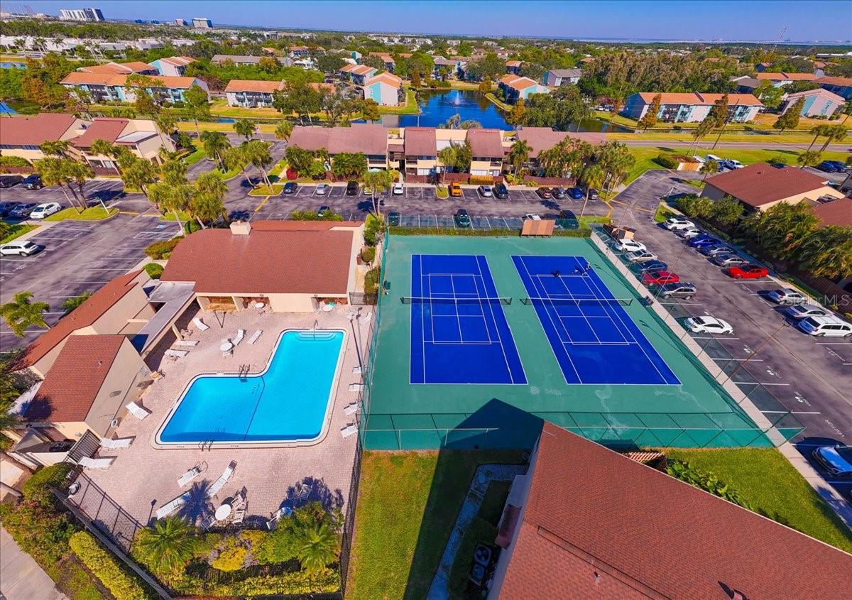 Image 33 of 42 For 875 Village Drive N 204