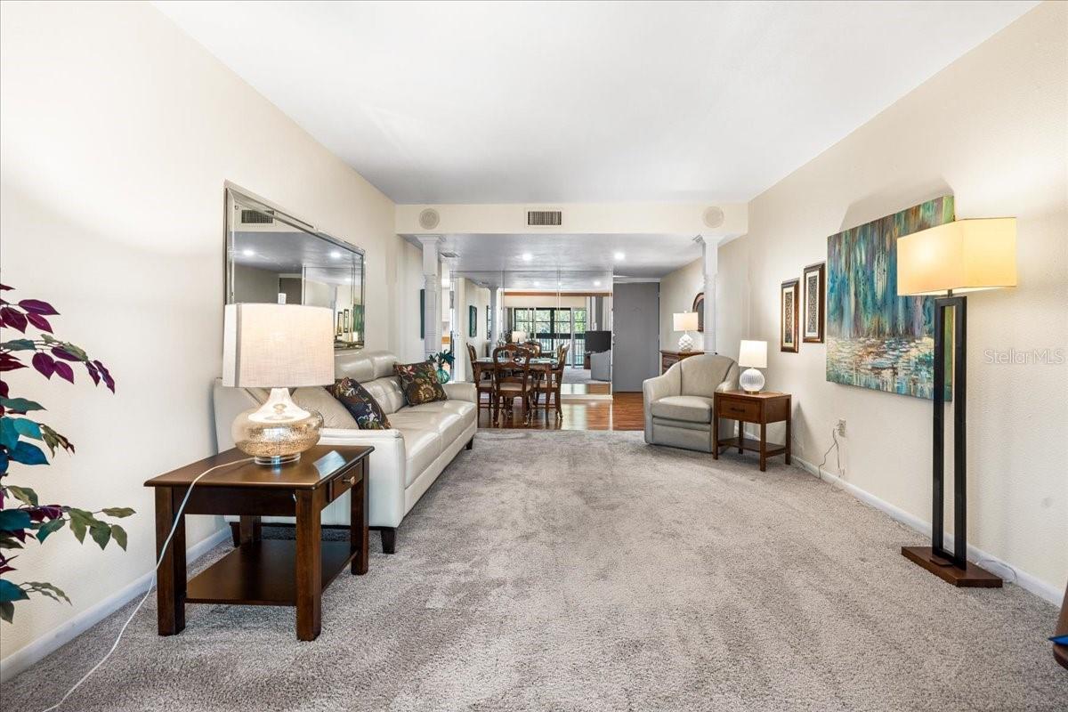 Image 6 of 42 For 875 Village Drive N 204