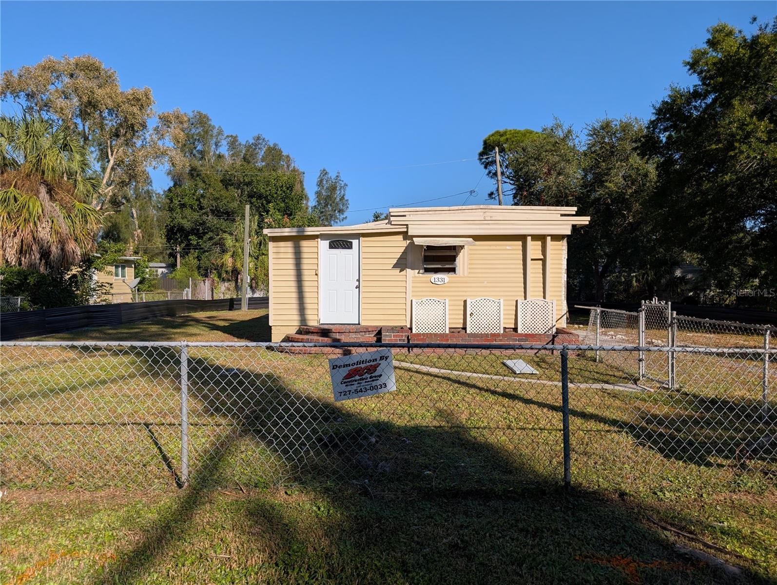 Listing photo id 10 for 1331 Mentone Drive Ne