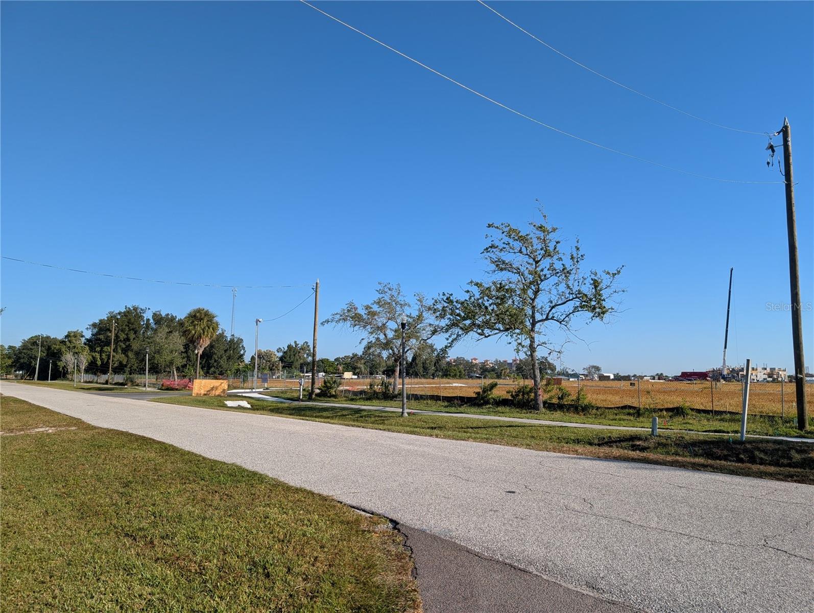 Listing photo id 12 for 1331 Mentone Drive Ne