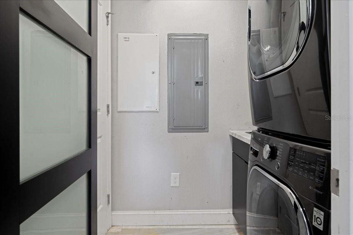 Image 25 of 48 For 449 12th Street 1804