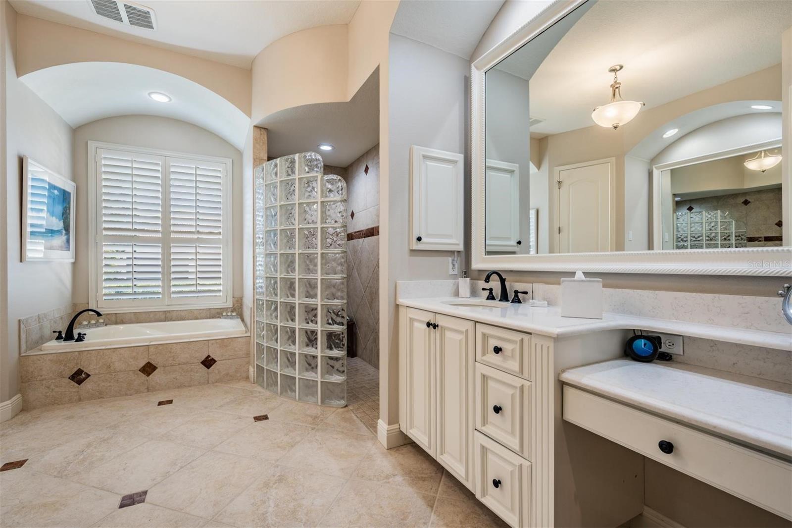 Image 13 of 51 For 6915 Brier Creek Court