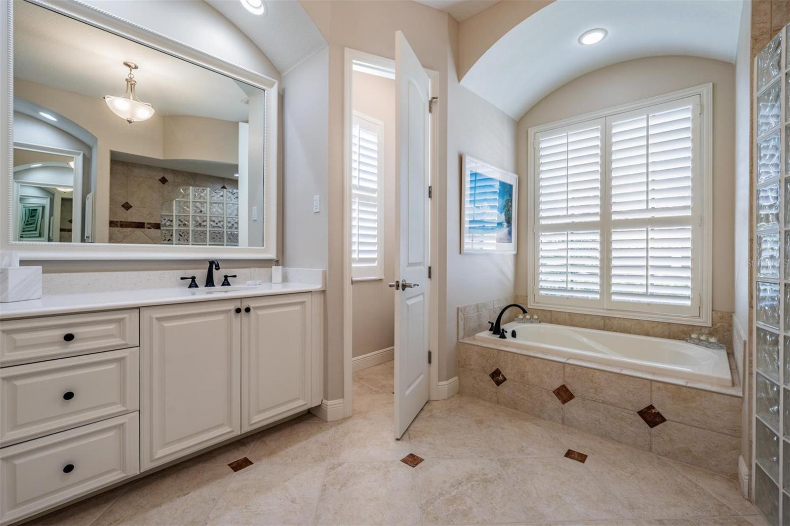 Image 30 of 51 For 6915 Brier Creek Court