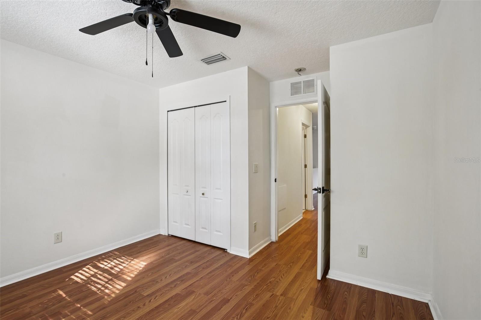 Image 21 of 35 For 10545 Shady Falls Court