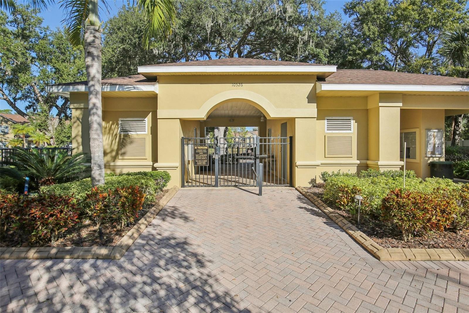 Image 28 of 35 For 10545 Shady Falls Court