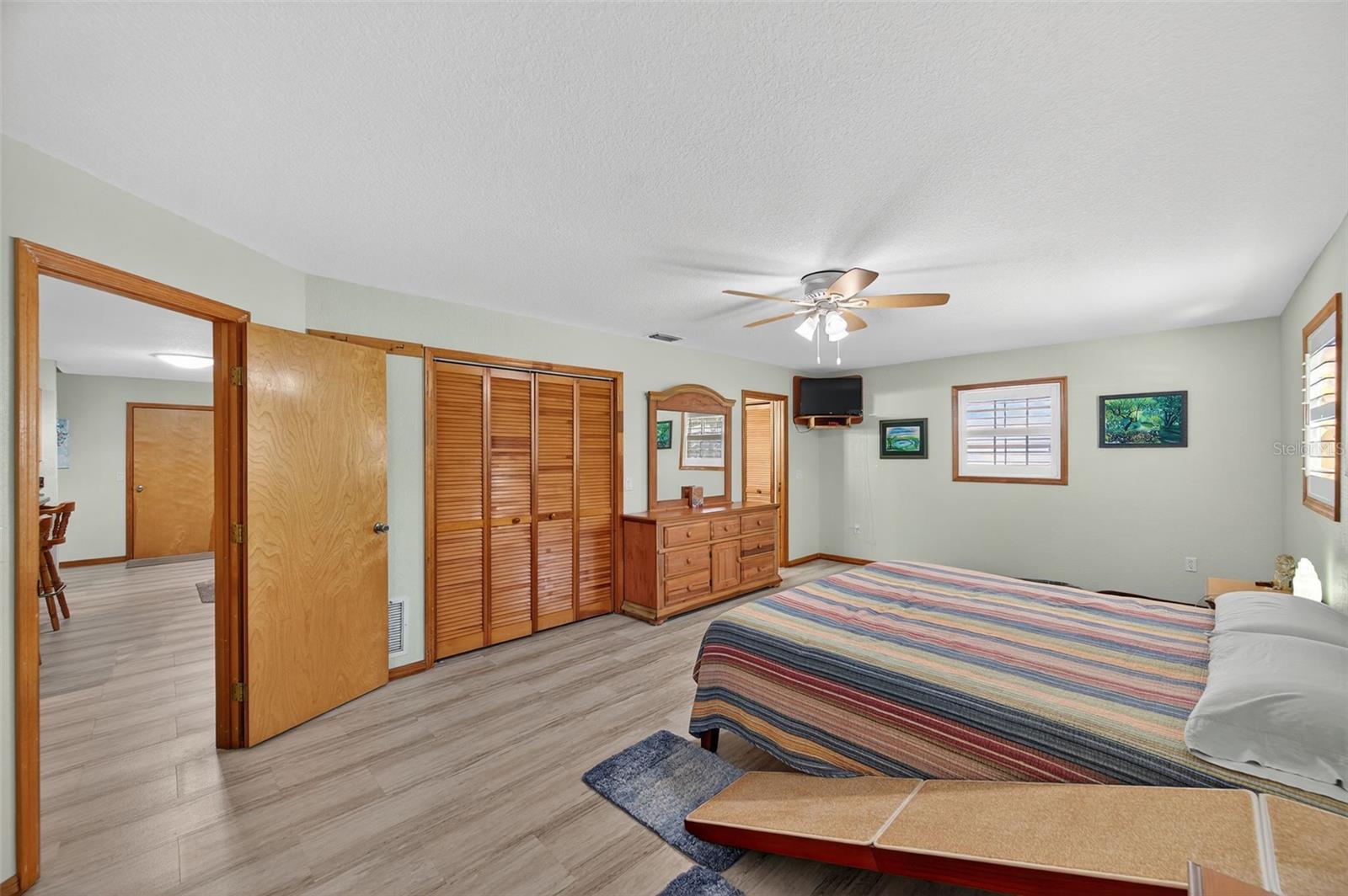 Image 18 of 57 For 1312 Grove Avenue