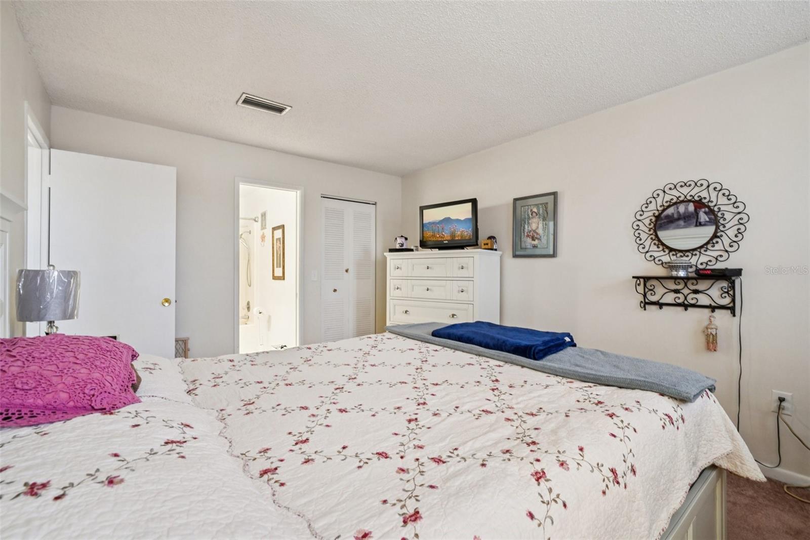 Image 32 of 76 For 5501 80th Street N 505