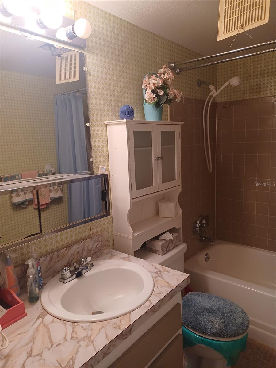 Image 5 of 12 For 215 Mcmullen Booth Road 183