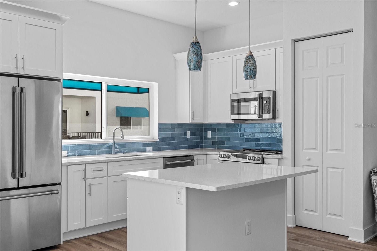 Image 13 of 49 For 15405 Gulf Boulevard B2