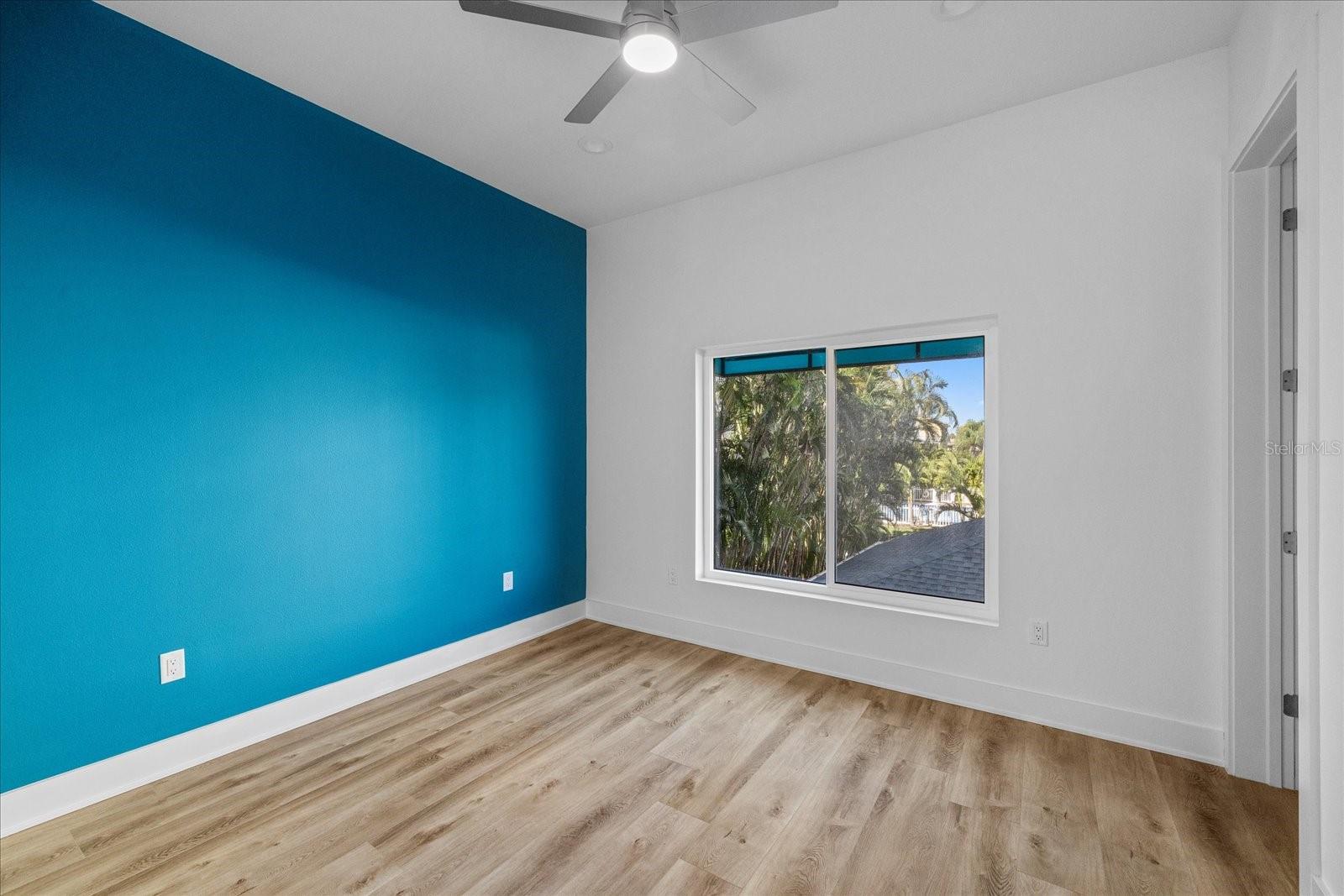 Image 19 of 49 For 15405 Gulf Boulevard B2